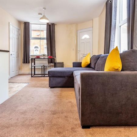 Northfield Street, Worcester City Centre - Guest Homes Bagian luar foto