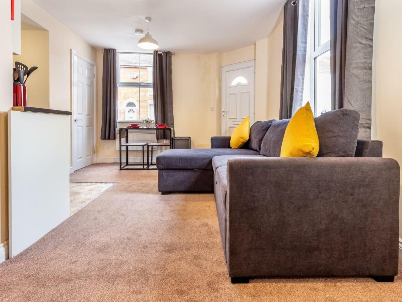 Northfield Street, Worcester City Centre - Guest Homes Bagian luar foto