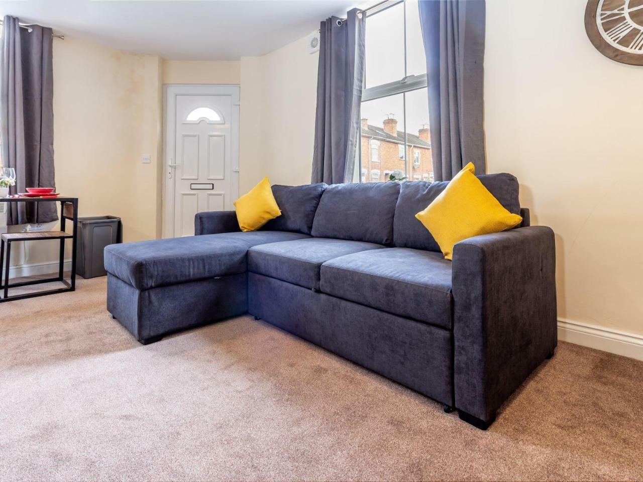 Northfield Street, Worcester City Centre - Guest Homes Bagian luar foto
